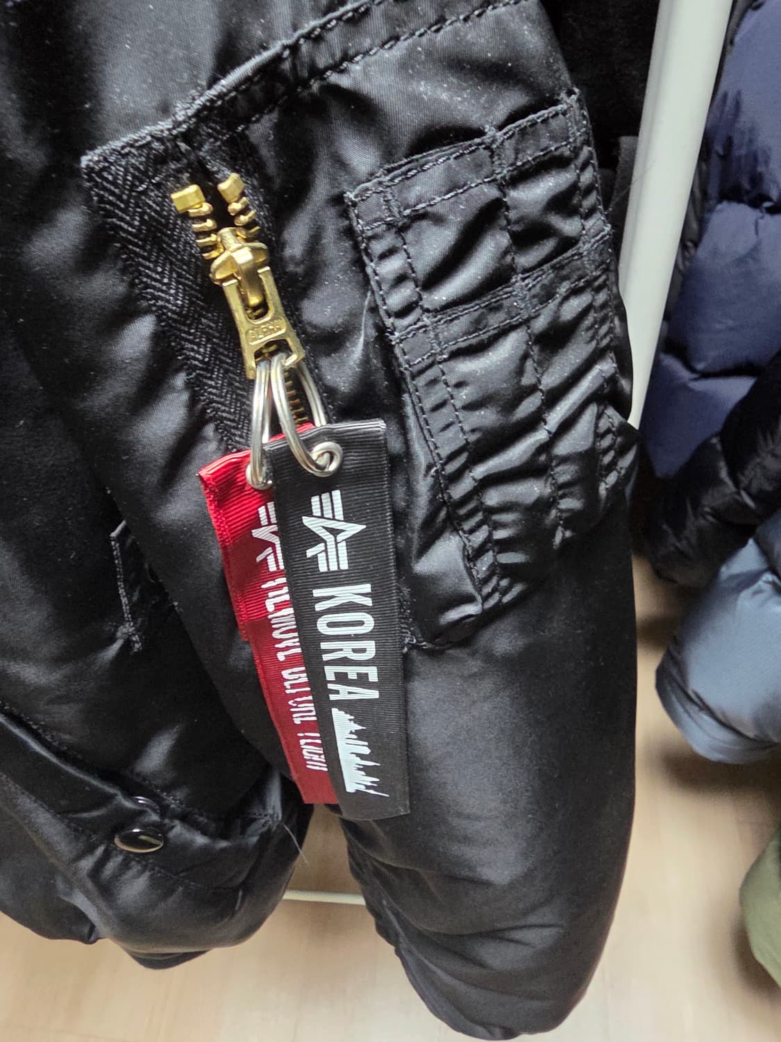 새상품 알파인더스트리 ma-1 항공점퍼 라지 사이즈 판매 상품이미지7