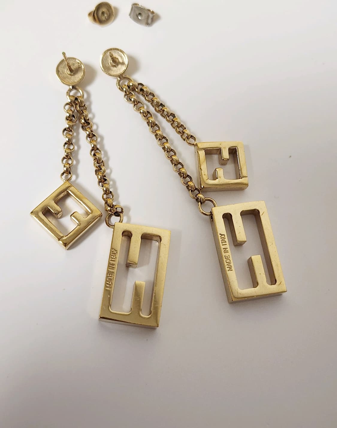 펜디 FF로고 체인 드롭 귀걸이  상품이미지4