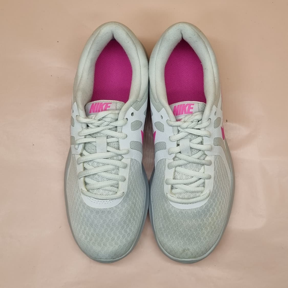 나이키 레볼루션4 여성운동화240 상품이미지2