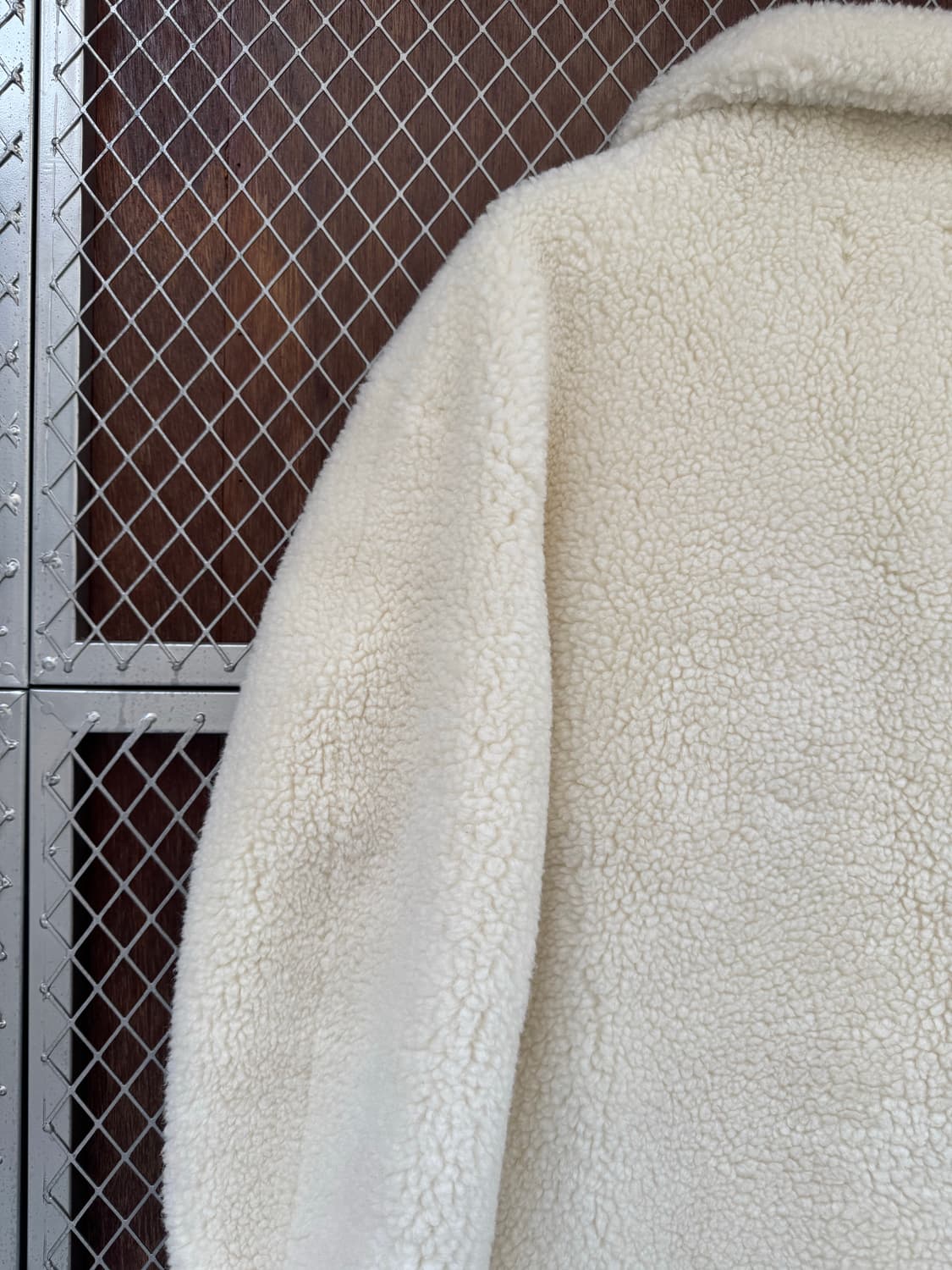 메이비베이비 디어리스트 양털 무스탕 뽀글이 퍼 자켓 상품이미지10