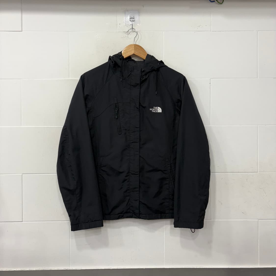 노스페이스 바람막이 자켓 상품이미지1