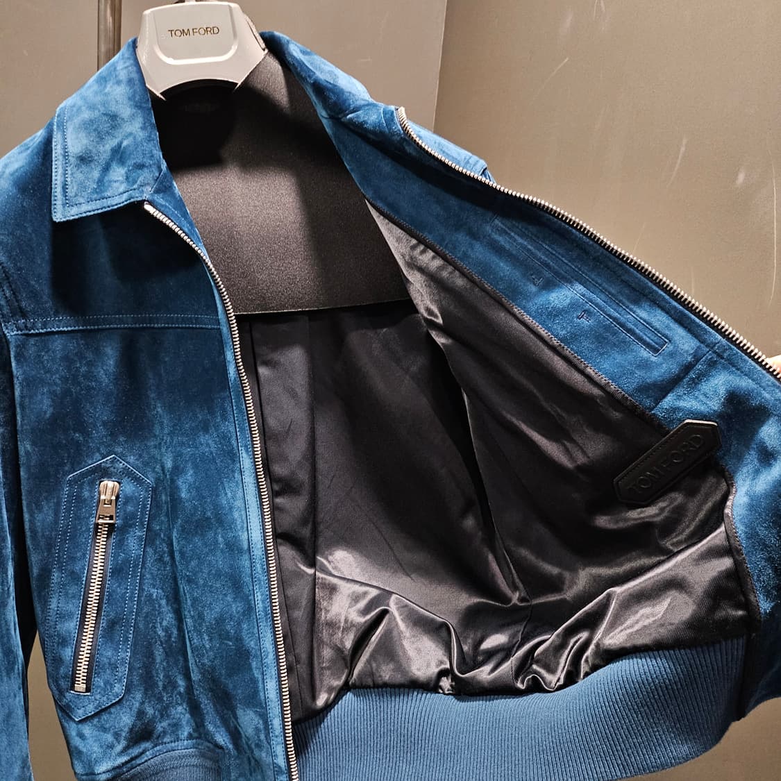 톰포드 블루 스웨이드 신상 트러커자켓 상품이미지4