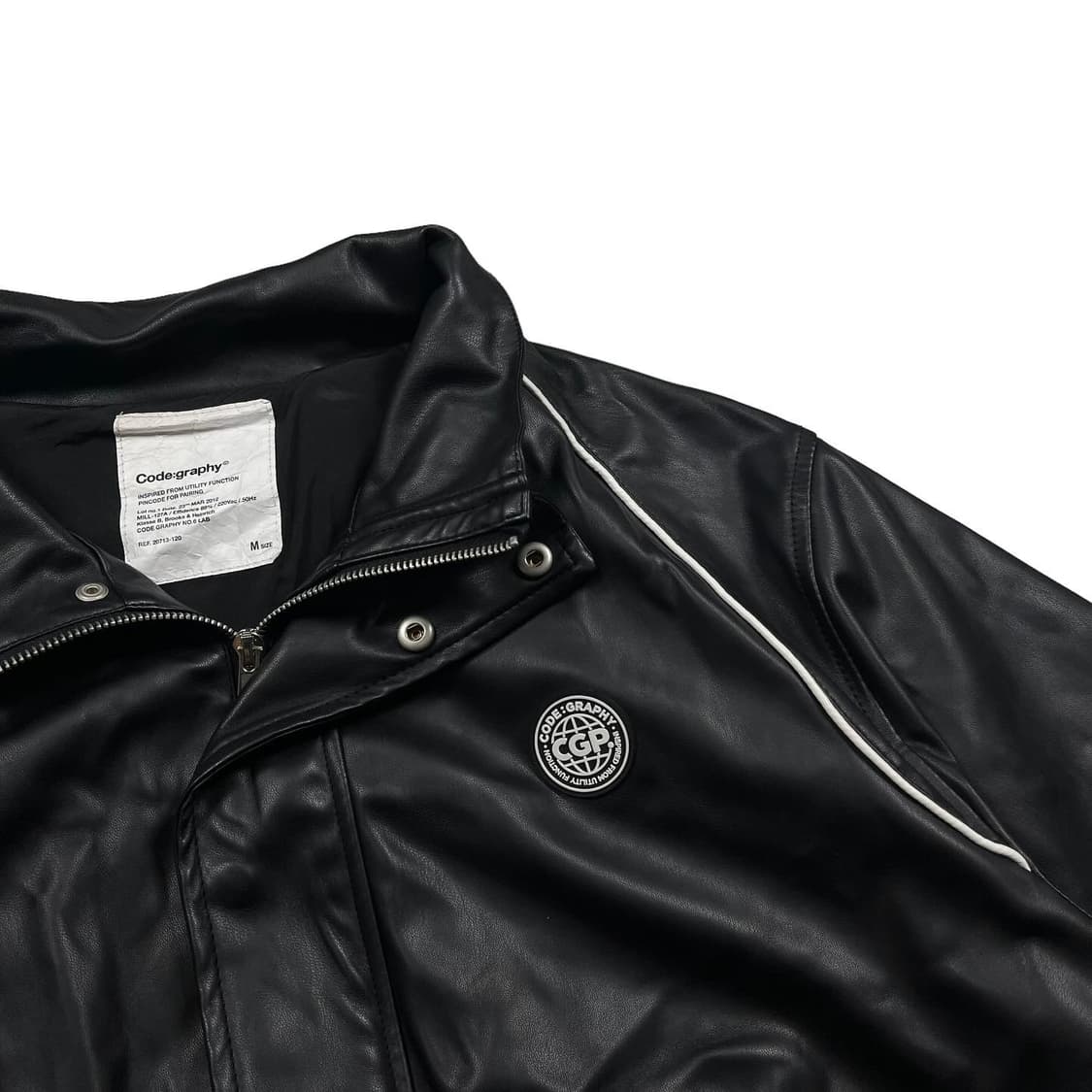 코드그라피 블랙컬러 패치로고 레더자켓 상품이미지2