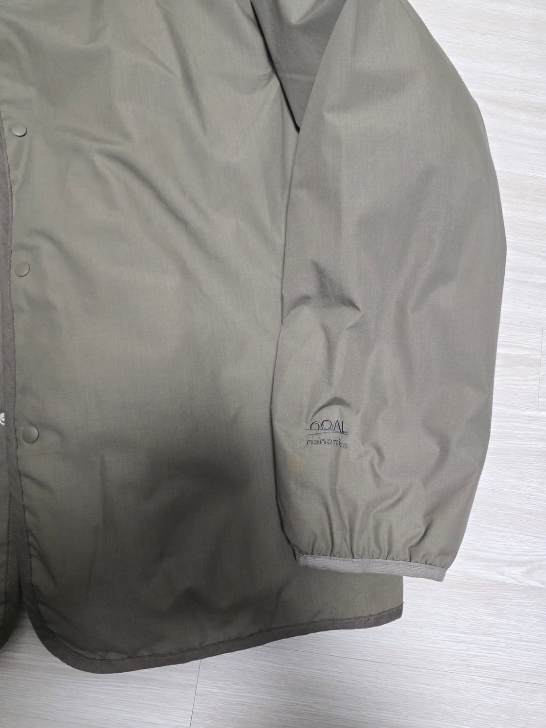 나나미카 리버시블 다운 카키베이지
- xl 사이즈 상품이미지4