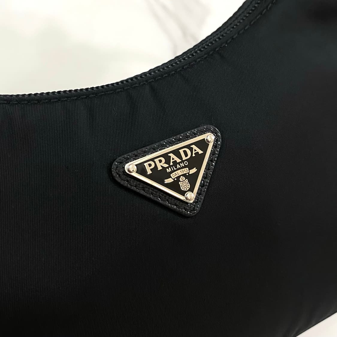 프라다 리에디션 2000 리나일론 테수토 숄더백 블랙 1NE515 상품이미지7