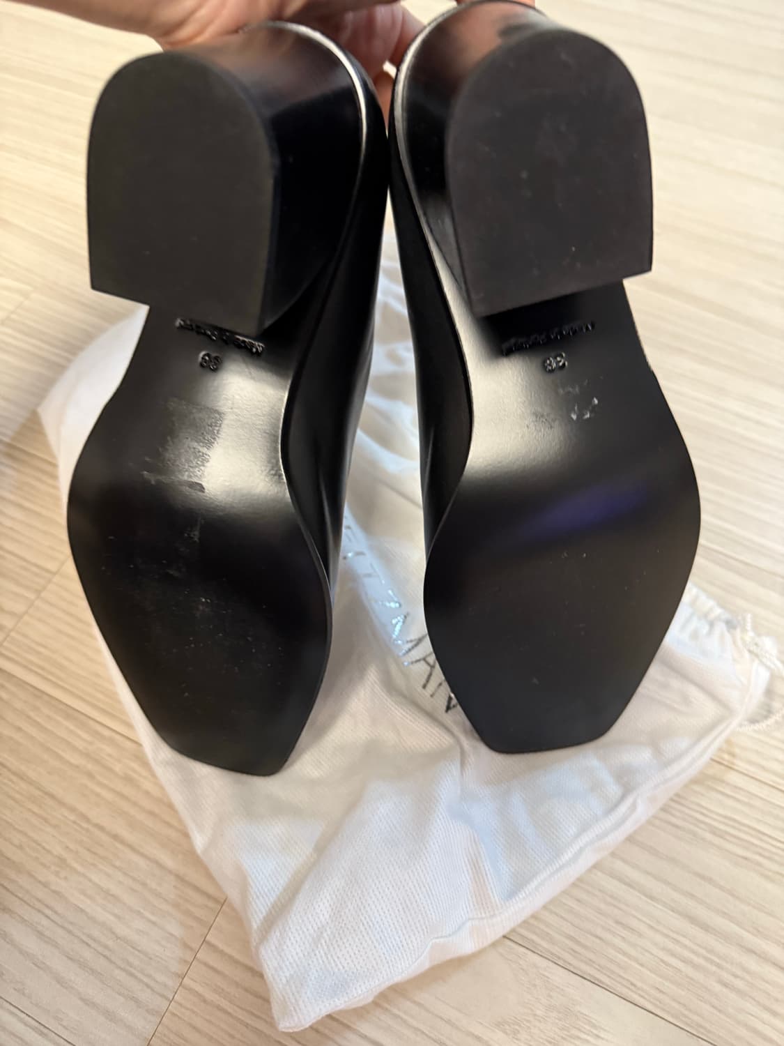 COS 스퀘어토 블랙펌프스 상품이미지3