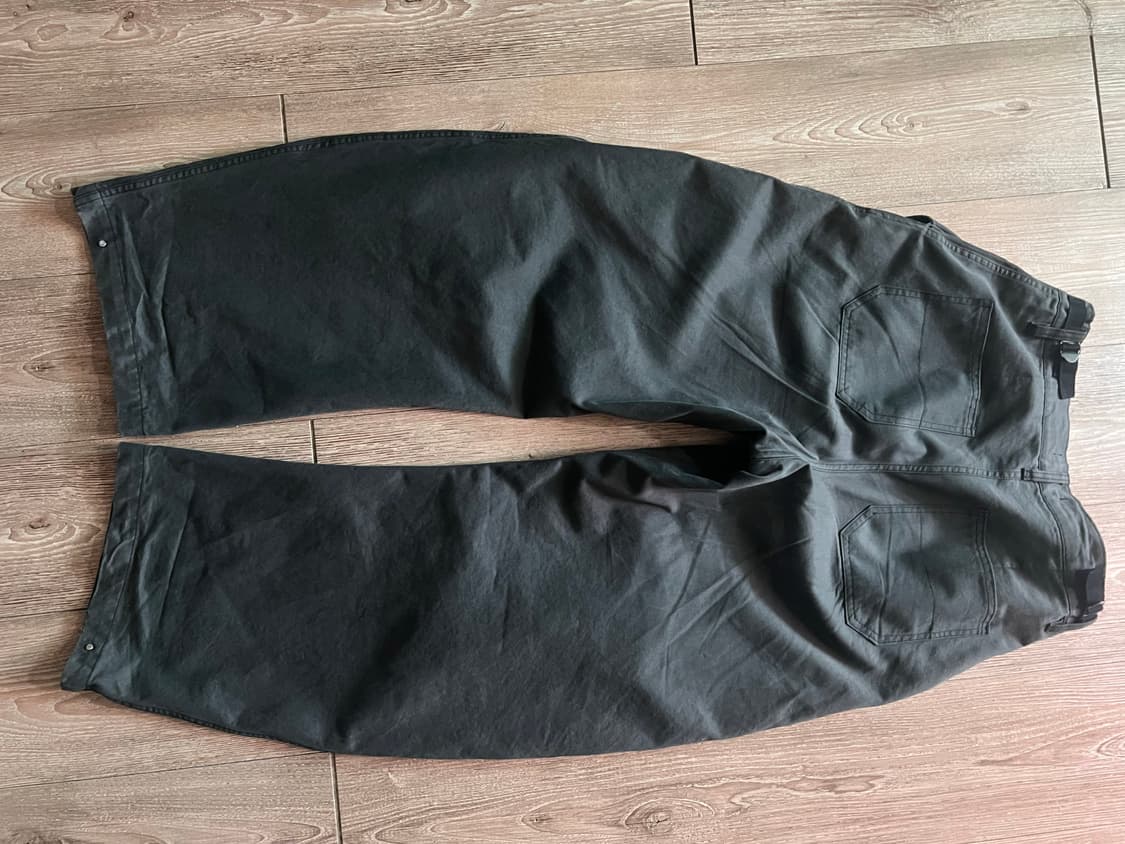 아르빈 트리플 리프 커브드 팬츠 차콜 2사이즈 상품이미지3