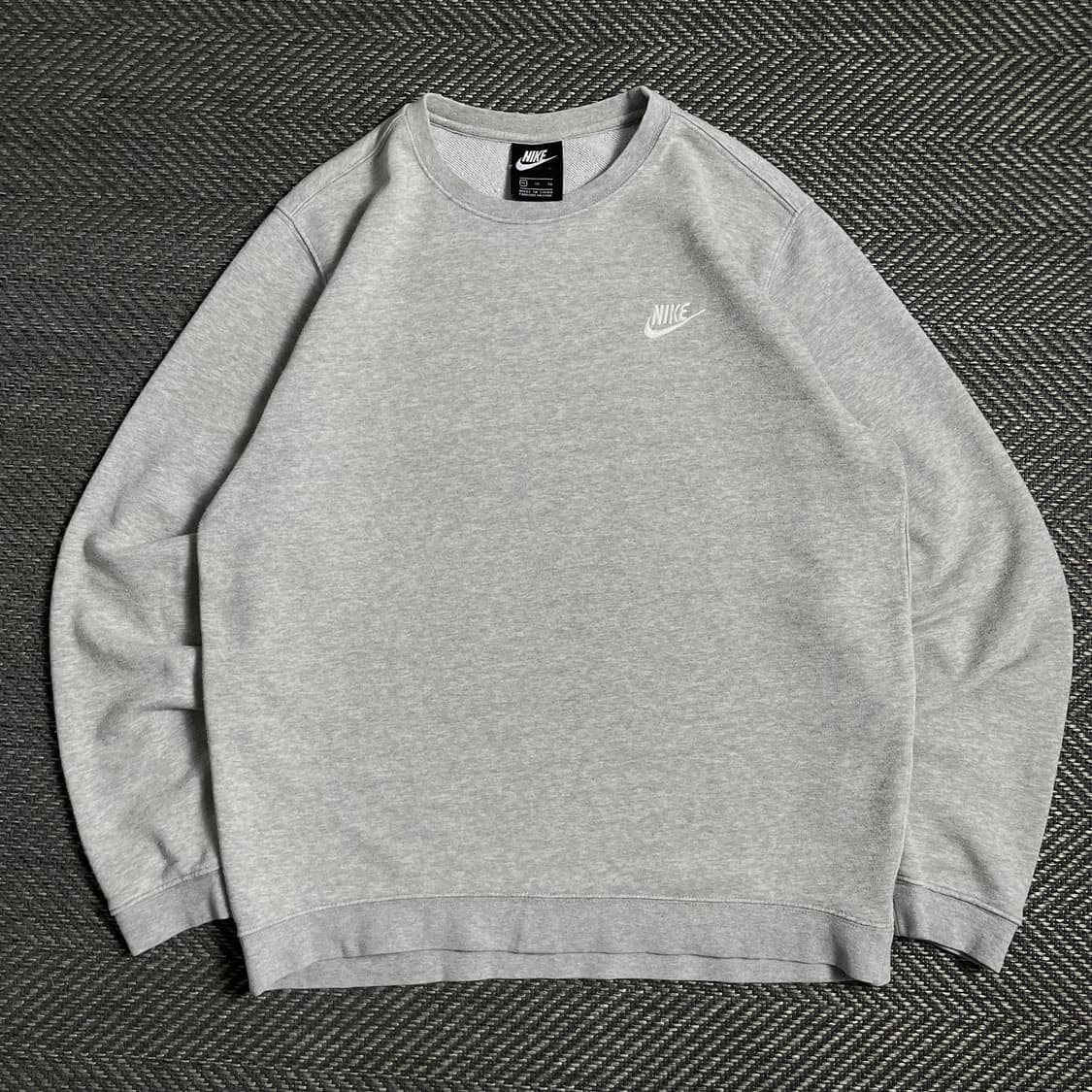 나이키 NSW 자수 로고 크루넥 긴팔 티셔츠o 4811 상품이미지2