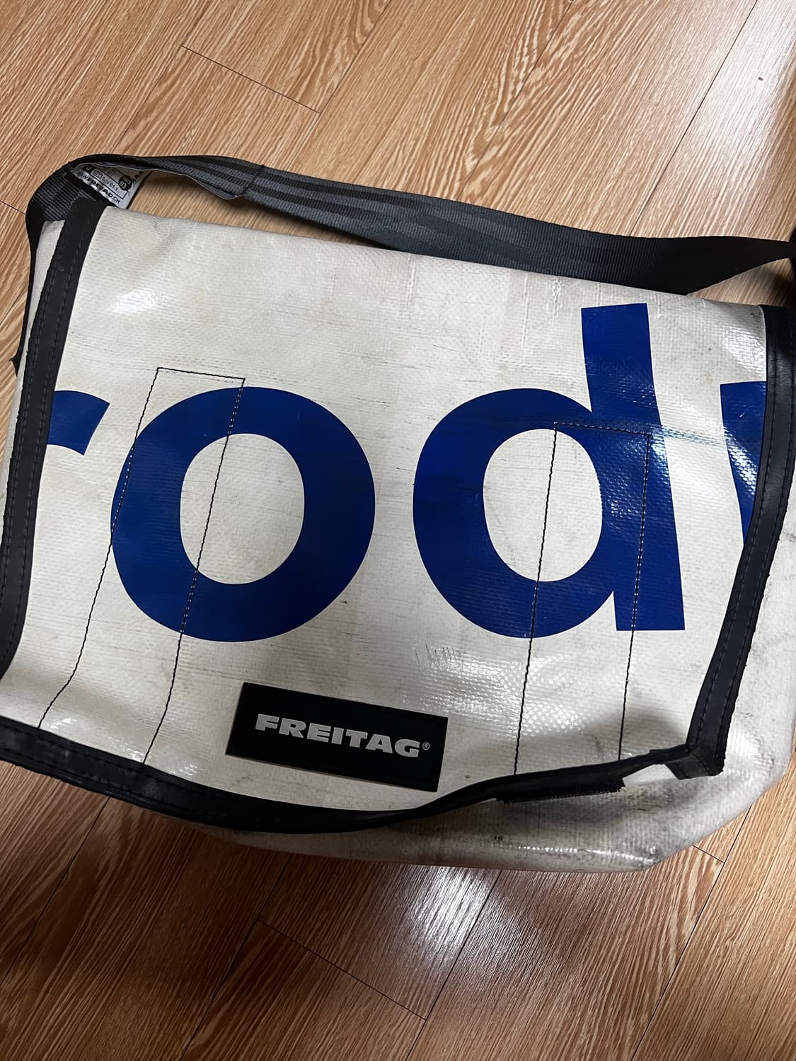 프라이탁 덱스터 상품이미지1