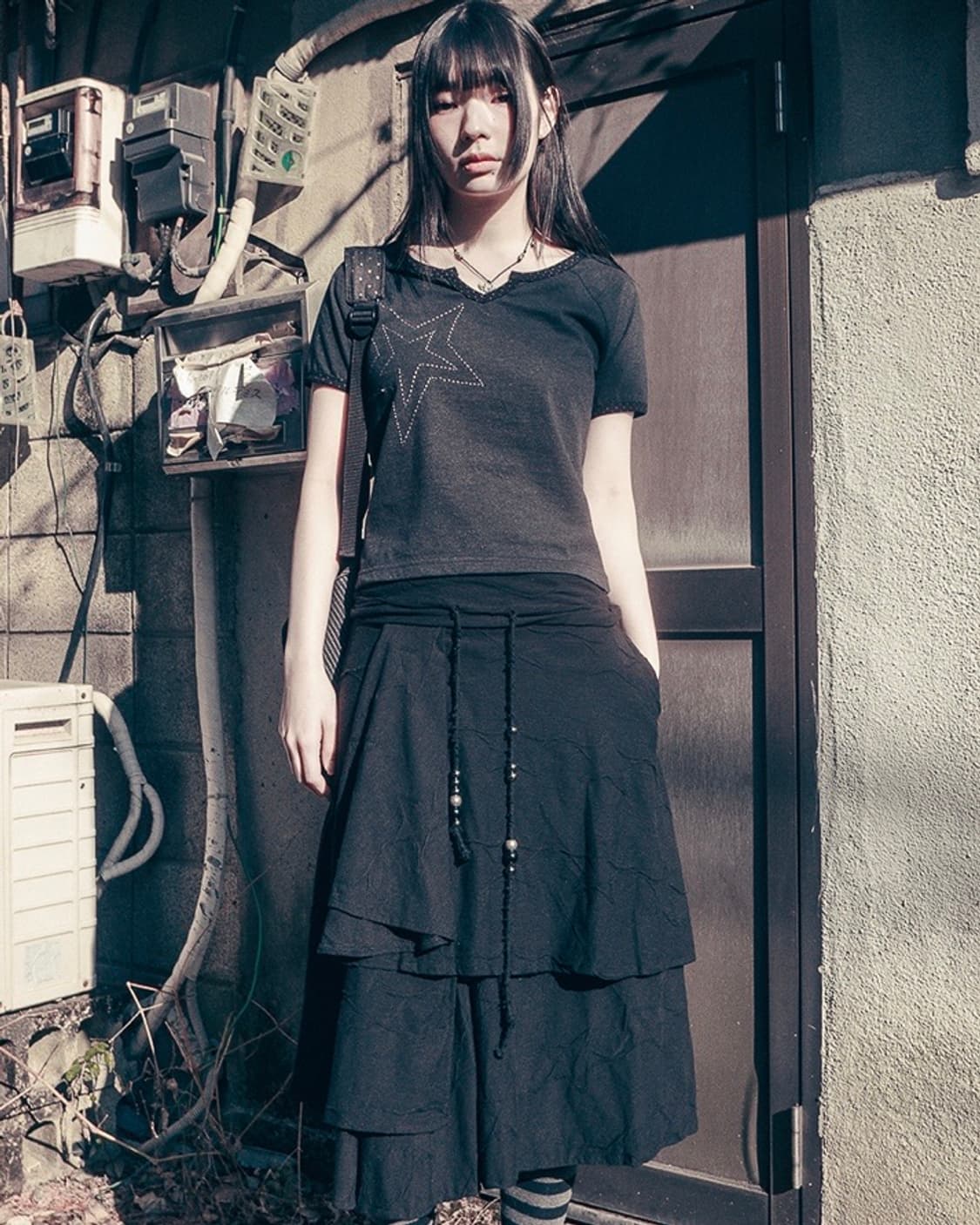 허그유어스킨 Star flayered midi skirt (Black) 상품이미지1