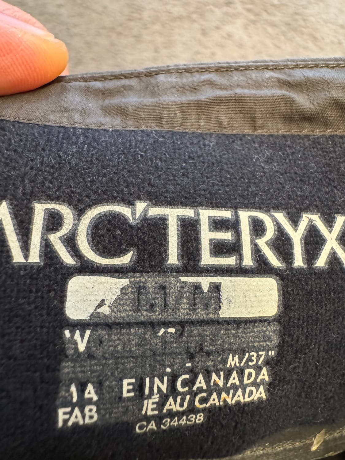 아크테릭스 고어텍스 팩라이트 쉘 처분  상품이미지4