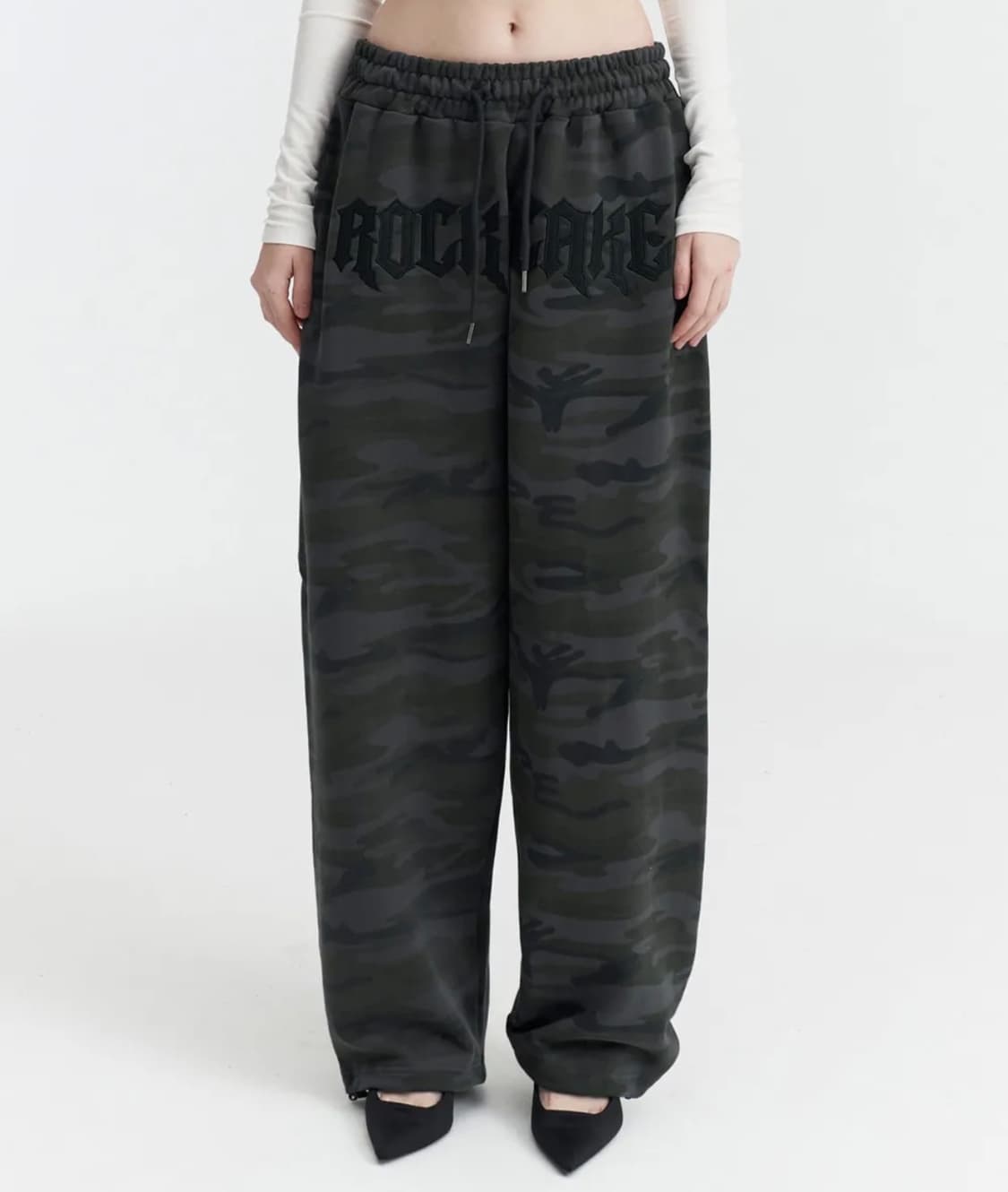 락케이크 Camo Metal Graphics Pants - Black 상품이미지1