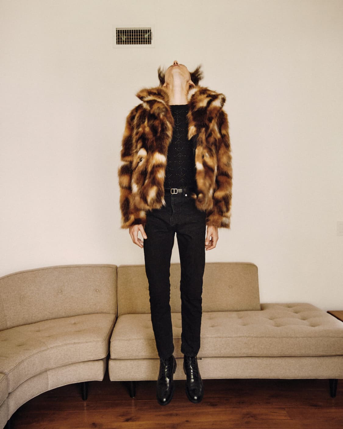 [장근석님 착용] 생로랑 19AW 더블 브레스티드 퍼 자켓 상품이미지1