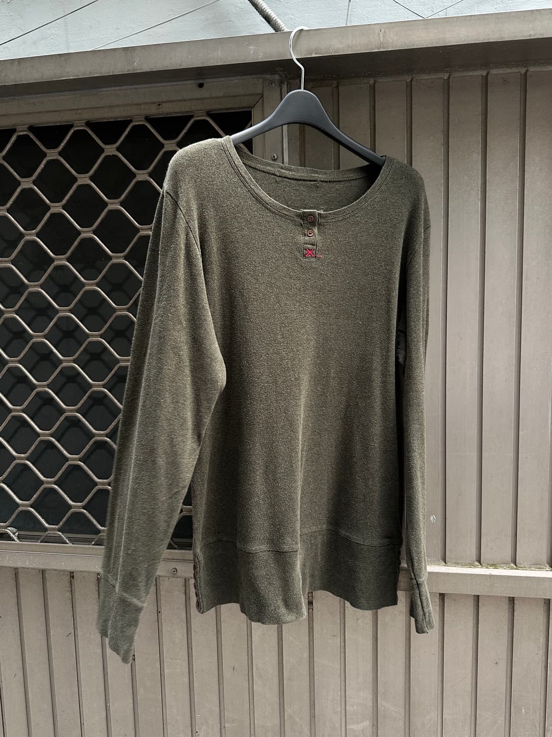 Vintage khaki side button point sleeve 상품이미지2