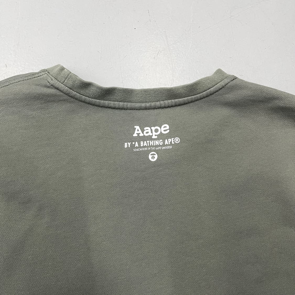 베이프 에이프 페이스 맨투맨 카키 상품이미지5