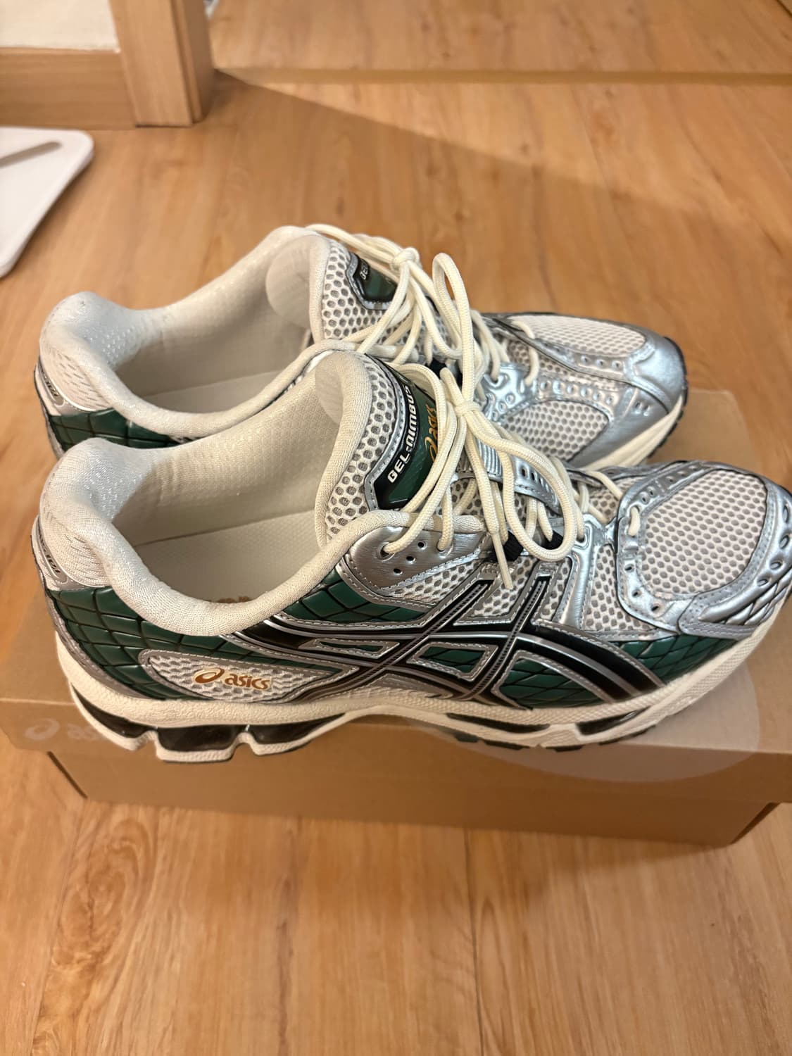 아식스 젤 님버스 10.1 (270) 1회착 상품이미지4