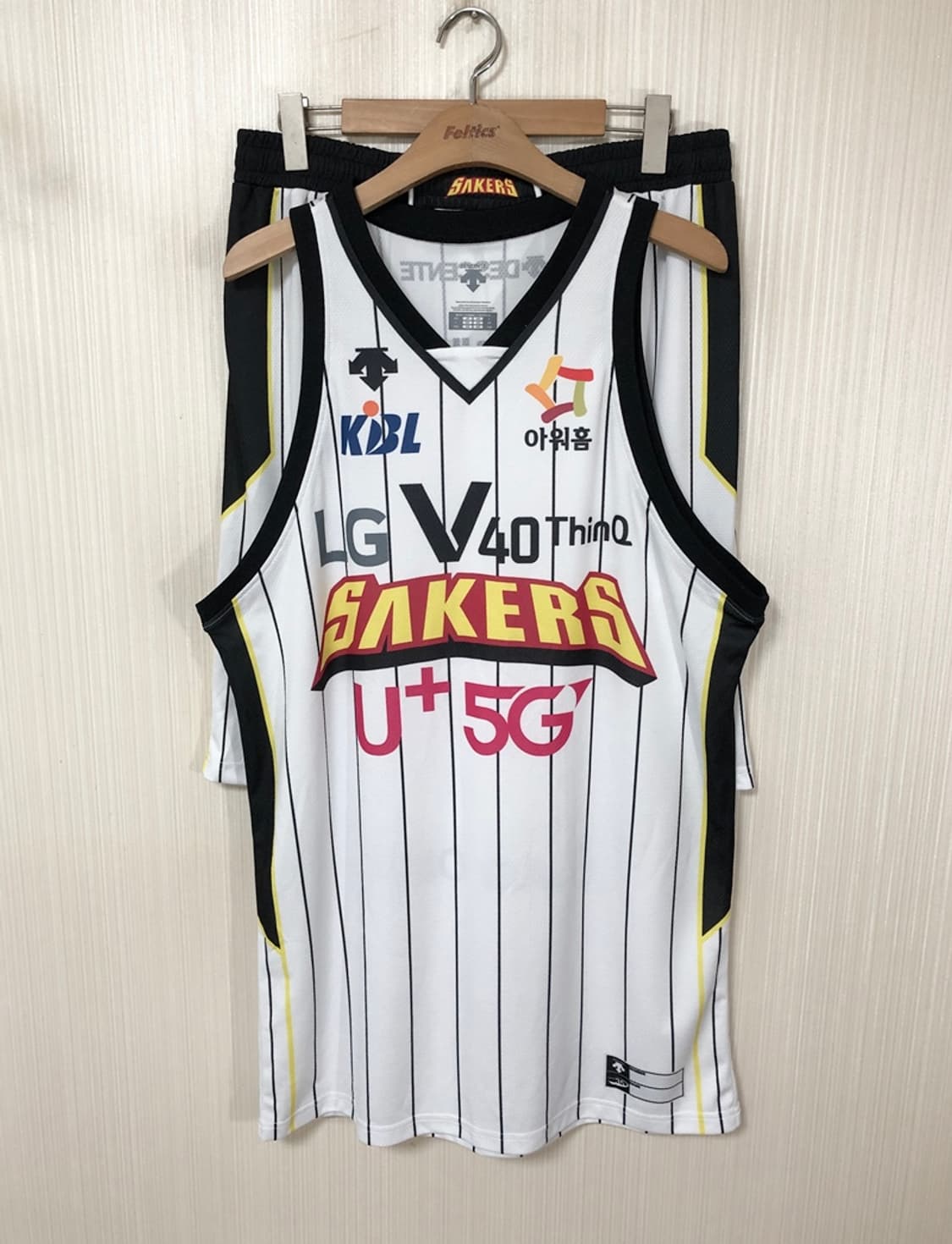 KBL 데상트 창원 LG세이커스 유니폼2XL/쇼츠3XL 상품이미지1