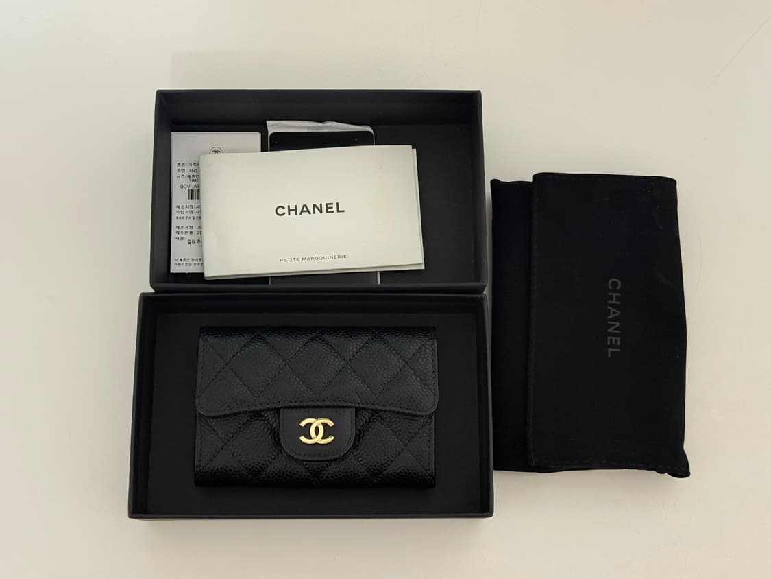 샤넬 클래식 캐비어 플랩 카드지갑 금장 블랙 풀박스 (백화점판) 상품이미지1