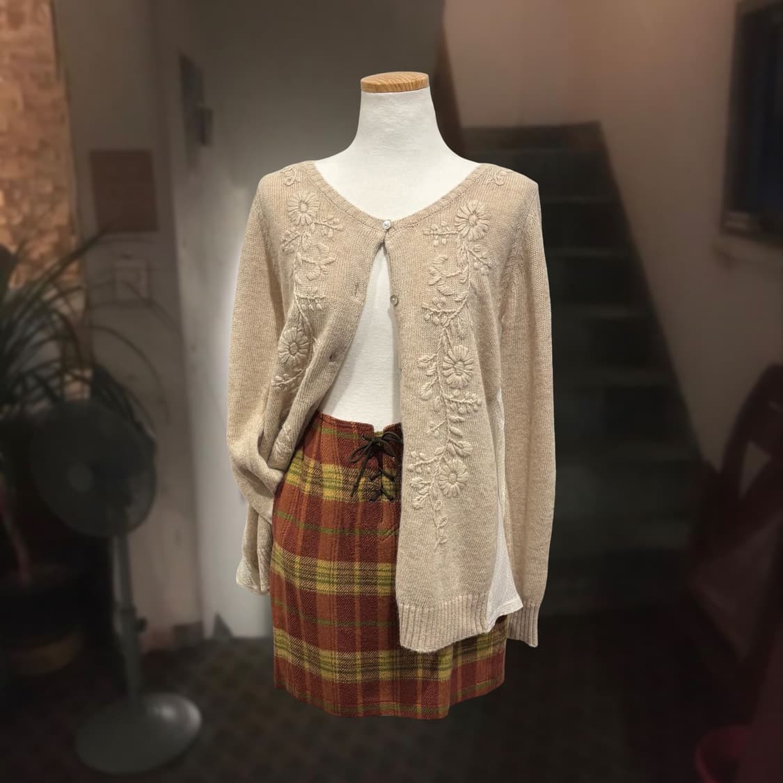 일본 빈티지 오트밀 플라워 자수 배색 울혼방 모리 가디건 상품이미지4
