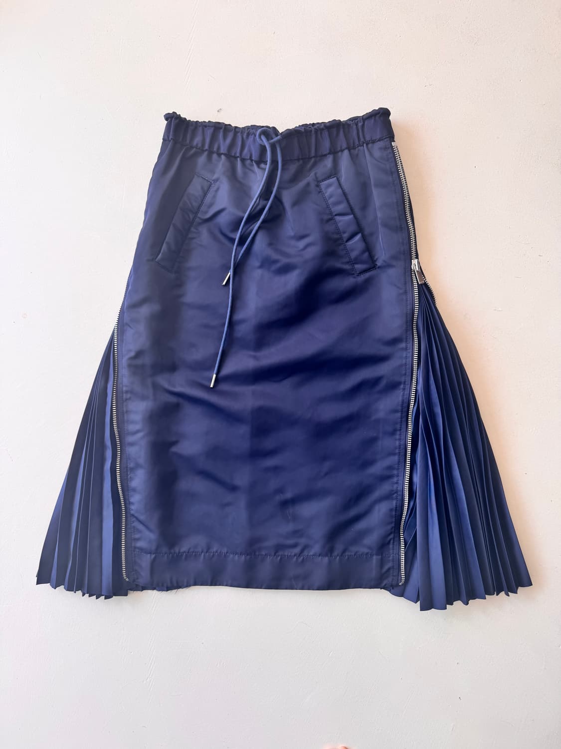 사카이 네이비컬러 폴리 시그니쳐 스커트 사이즈 1 상품이미지1