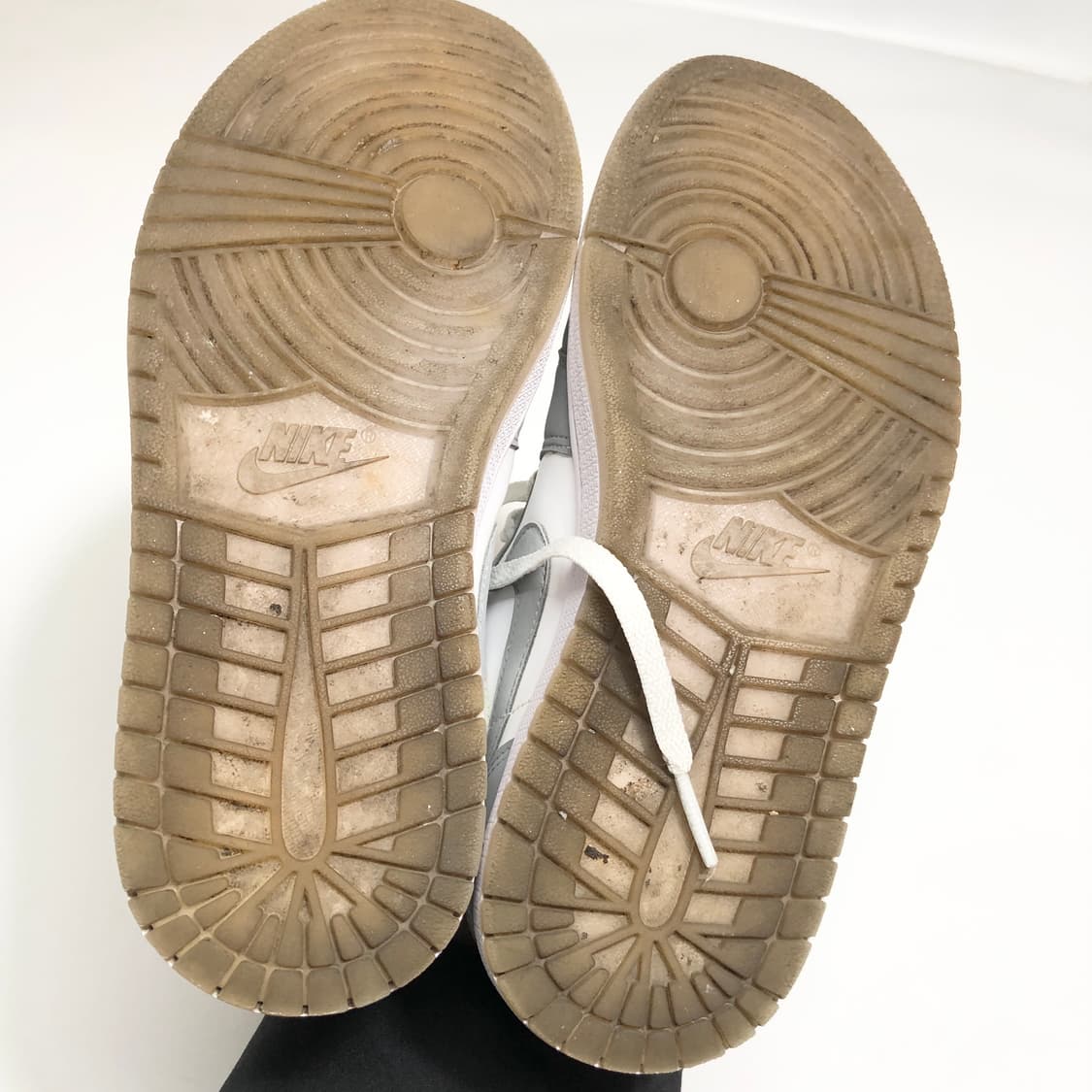 나이키 에어조던1 로우 울프그레이 240 상품이미지7