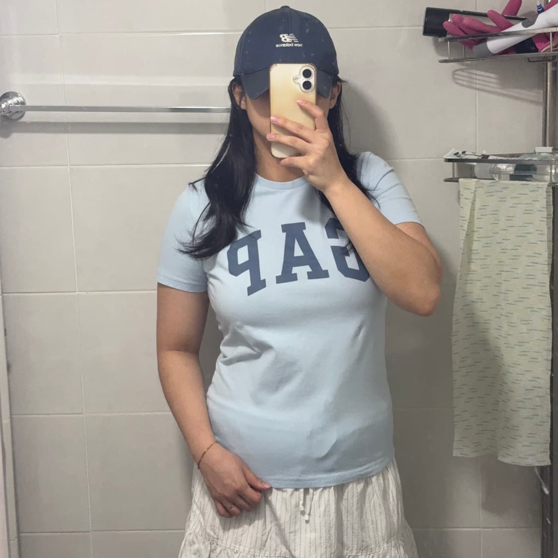 갭 시나모롤깔💙 하늘색 딱붙 반팔티 M 상품이미지4