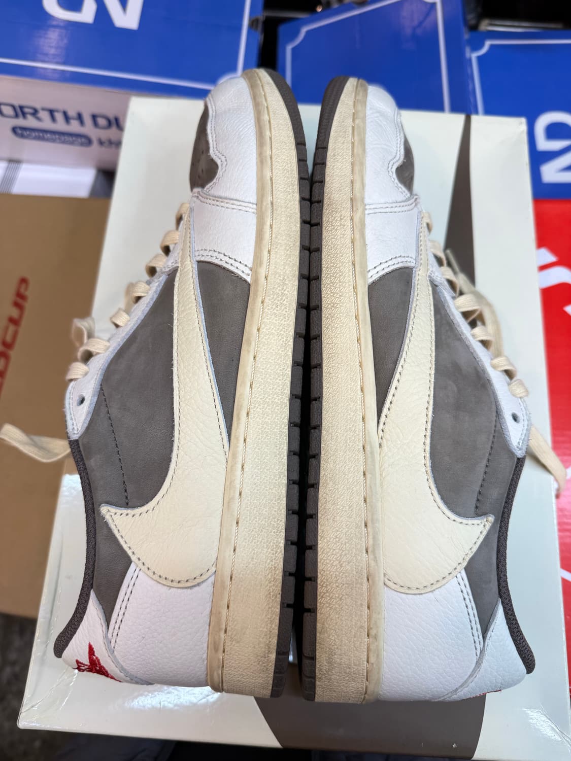 290 나이키 조던1 로우 OG 트래비스 스캇 리버스모카 상품이미지4