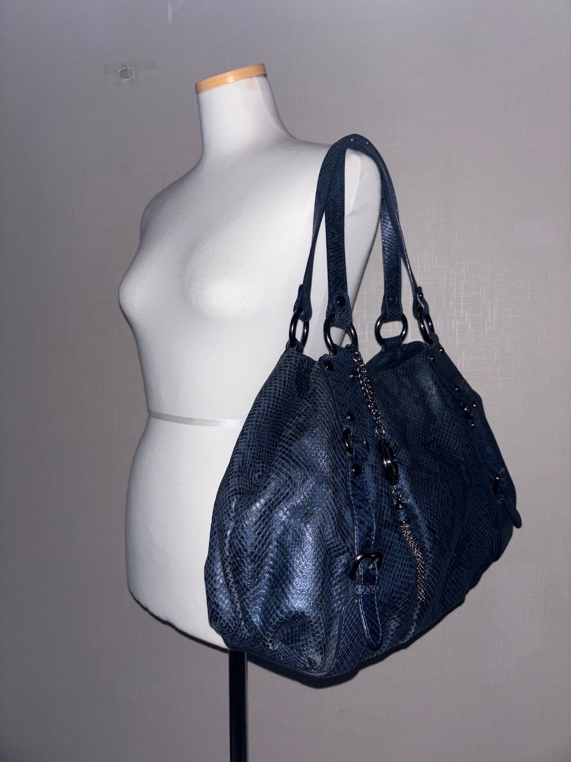 🚨연말세일🚨Anne klein navy shoulder bag 상품이미지4