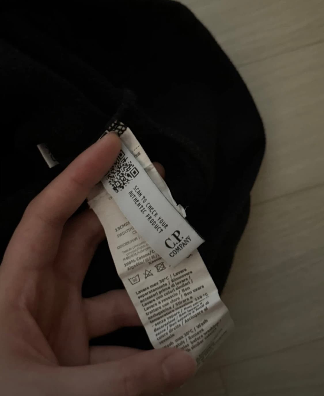 cp컴퍼니 렌즈 맨투맨 상품이미지2