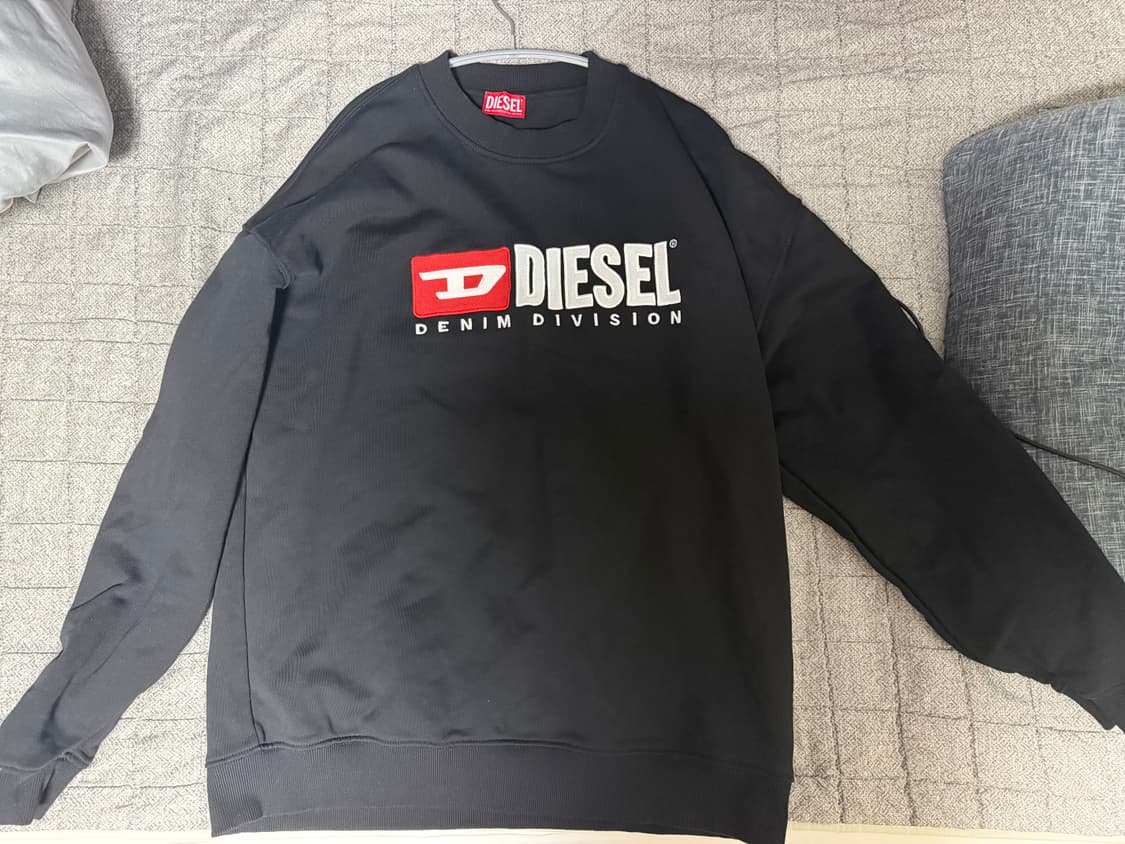 디젤 맨투맨 xl 팝니다 상품이미지1