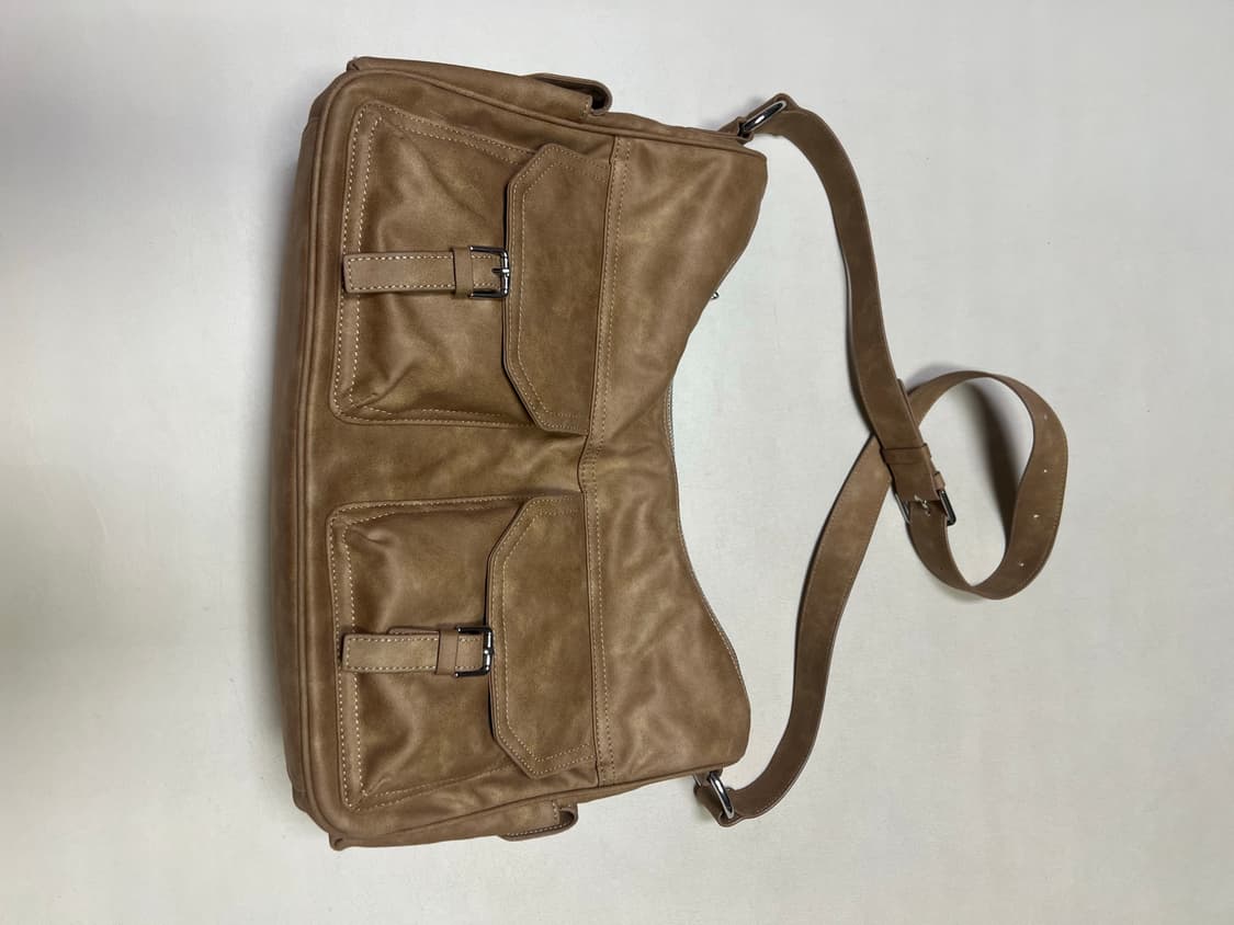 스탠드오일 크로스백  인플루언서 소올 착용 상품이미지1