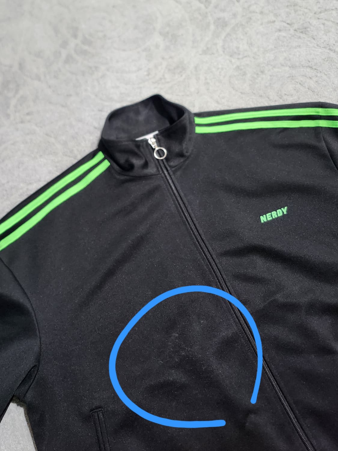 널디(NERDY) 블랙 & 그린 라인 트랙탑 상품이미지3