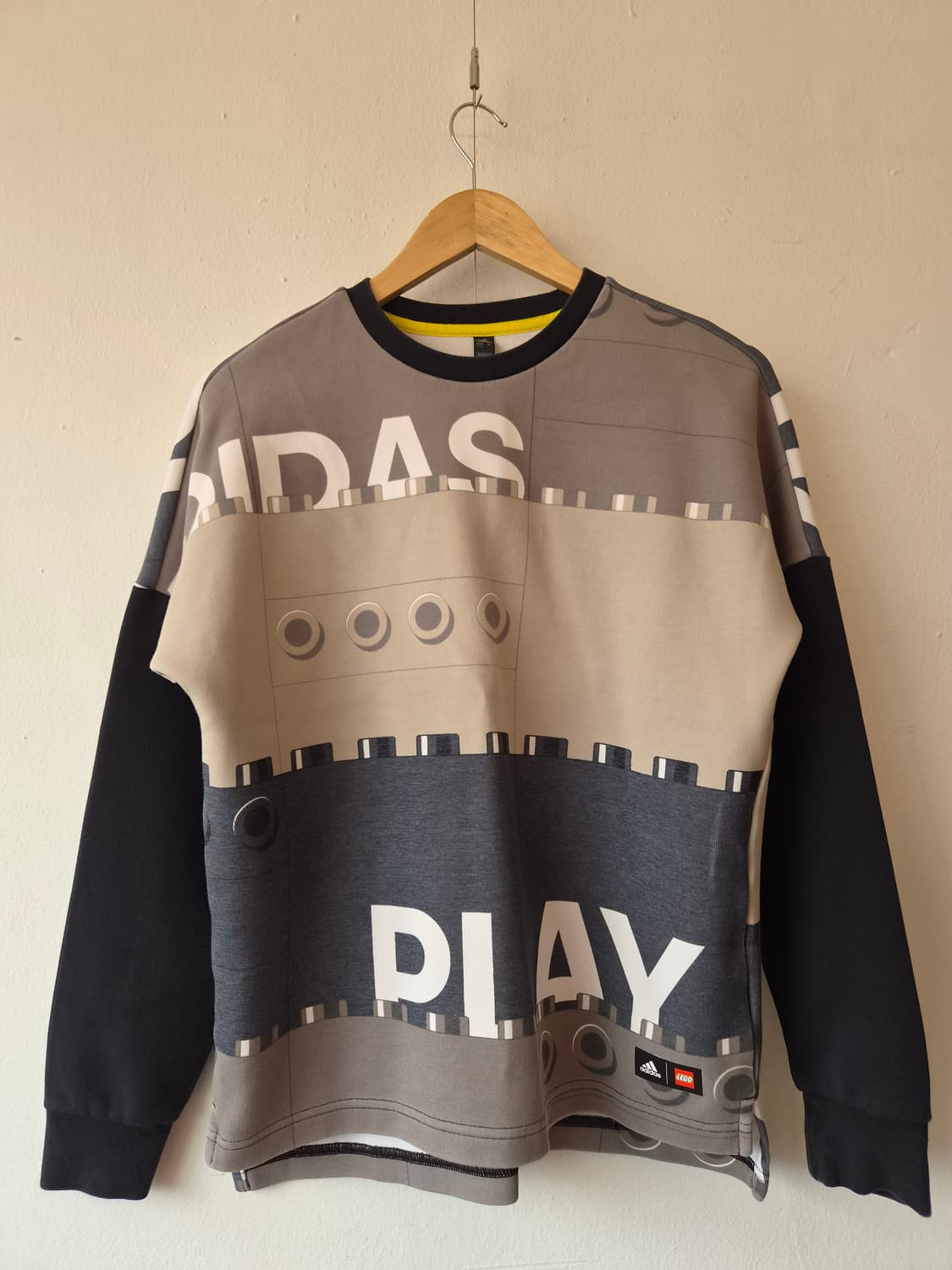 아디다스 키즈(여성가능) 레고라운드맨투맨티셔츠 160사이즈 상품이미지2