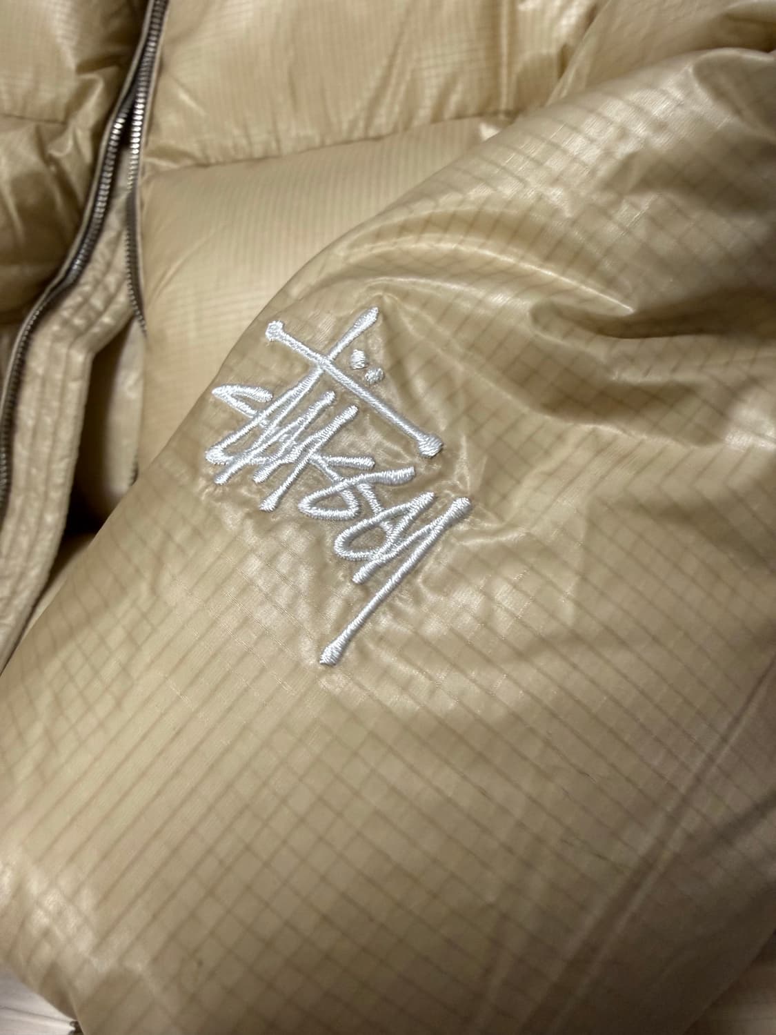 스투시 다운 퍼퍼 파라슈트 립스탑 코요테 M 상품이미지4