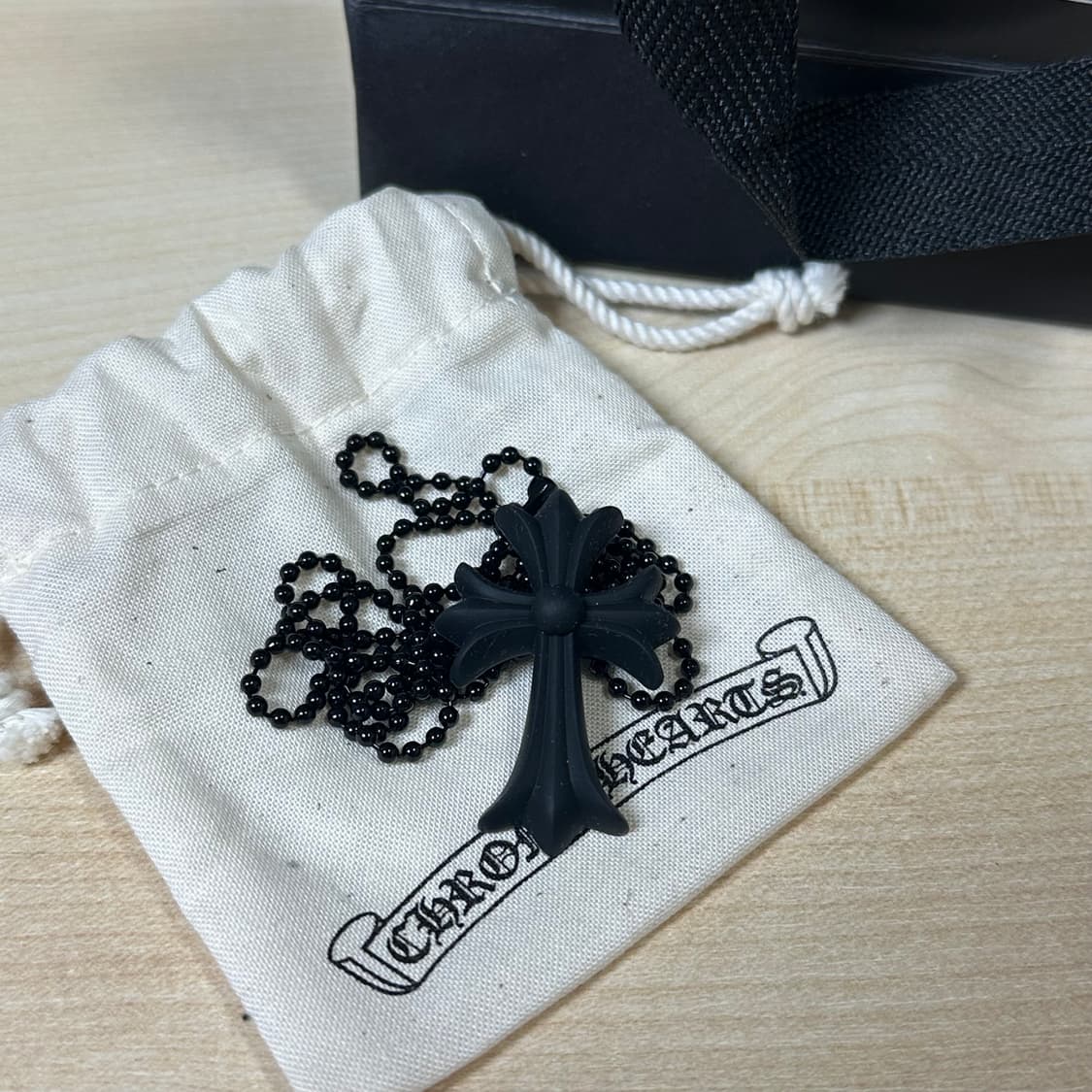 [새상품] 크롬하츠 실리크롬 CH크로스 펜던트 블랙 2025 (풀구성) 상품이미지1