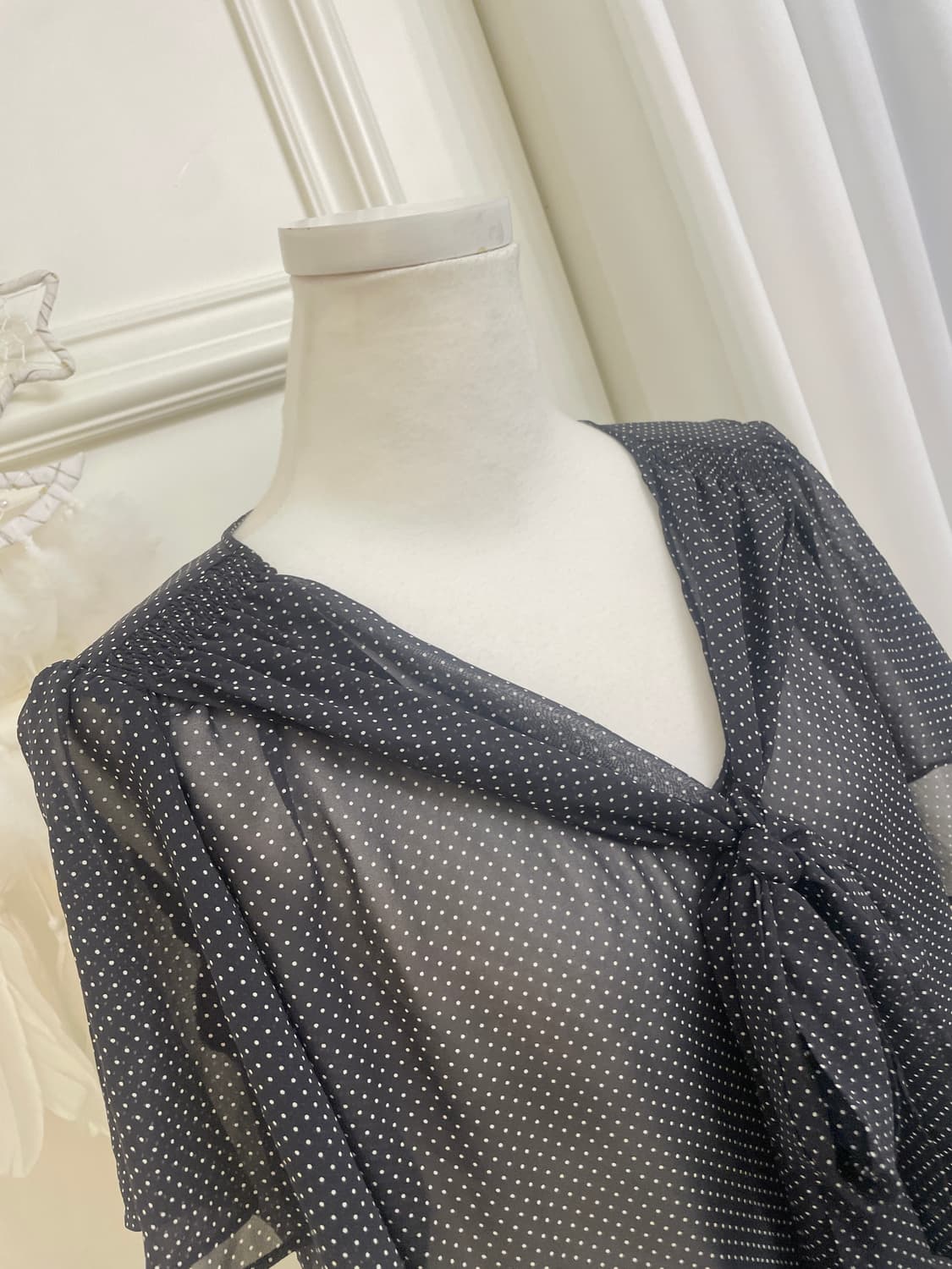 black dot ruffle bow point blouse 상품이미지7
