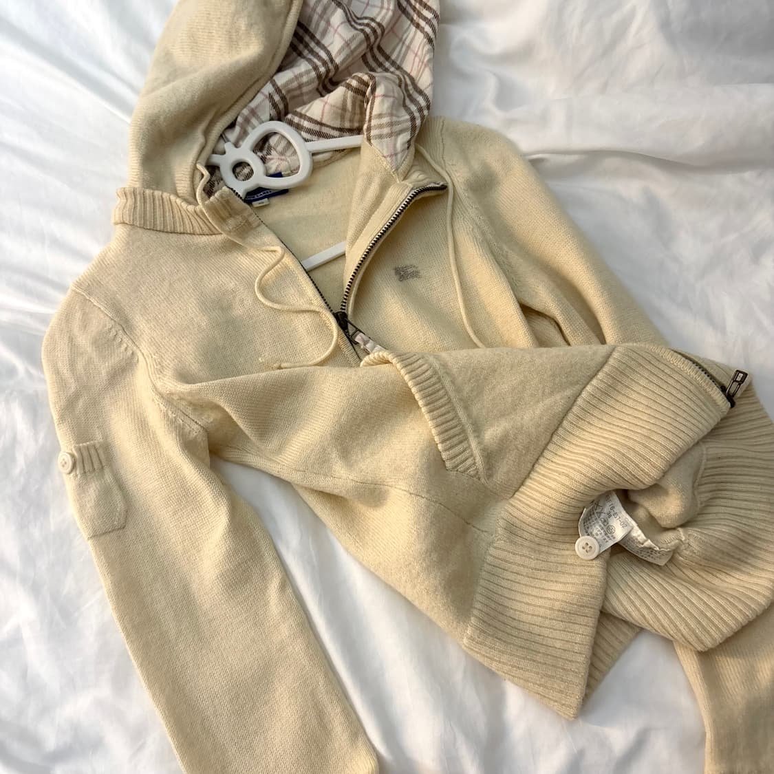 버버리 라떼 갸루 니트 후드집업 상품이미지4