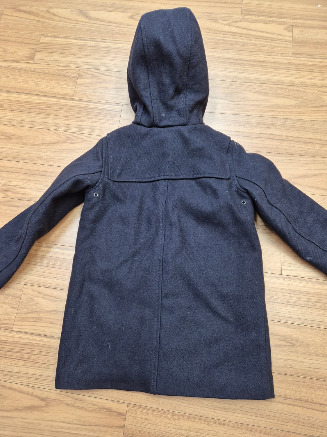 봉쁘앙 네이비색 더플 코트 6사이즈입니다. 겉감은 모 80% 함유되어있어 상품이미지2