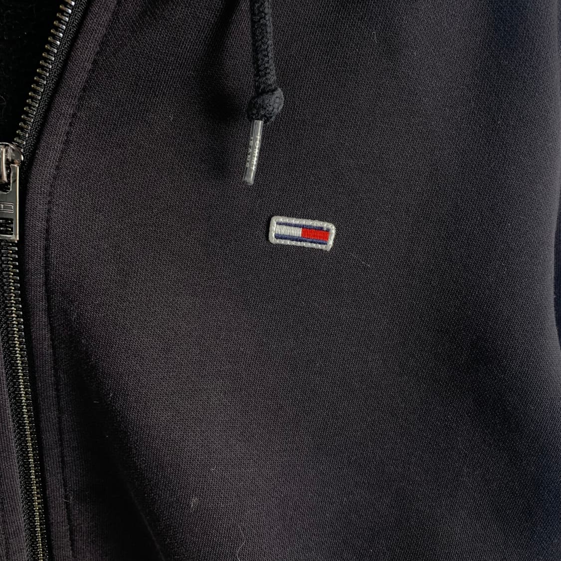 타미힐피거 자수로고 블랙 후드집업 상품이미지4