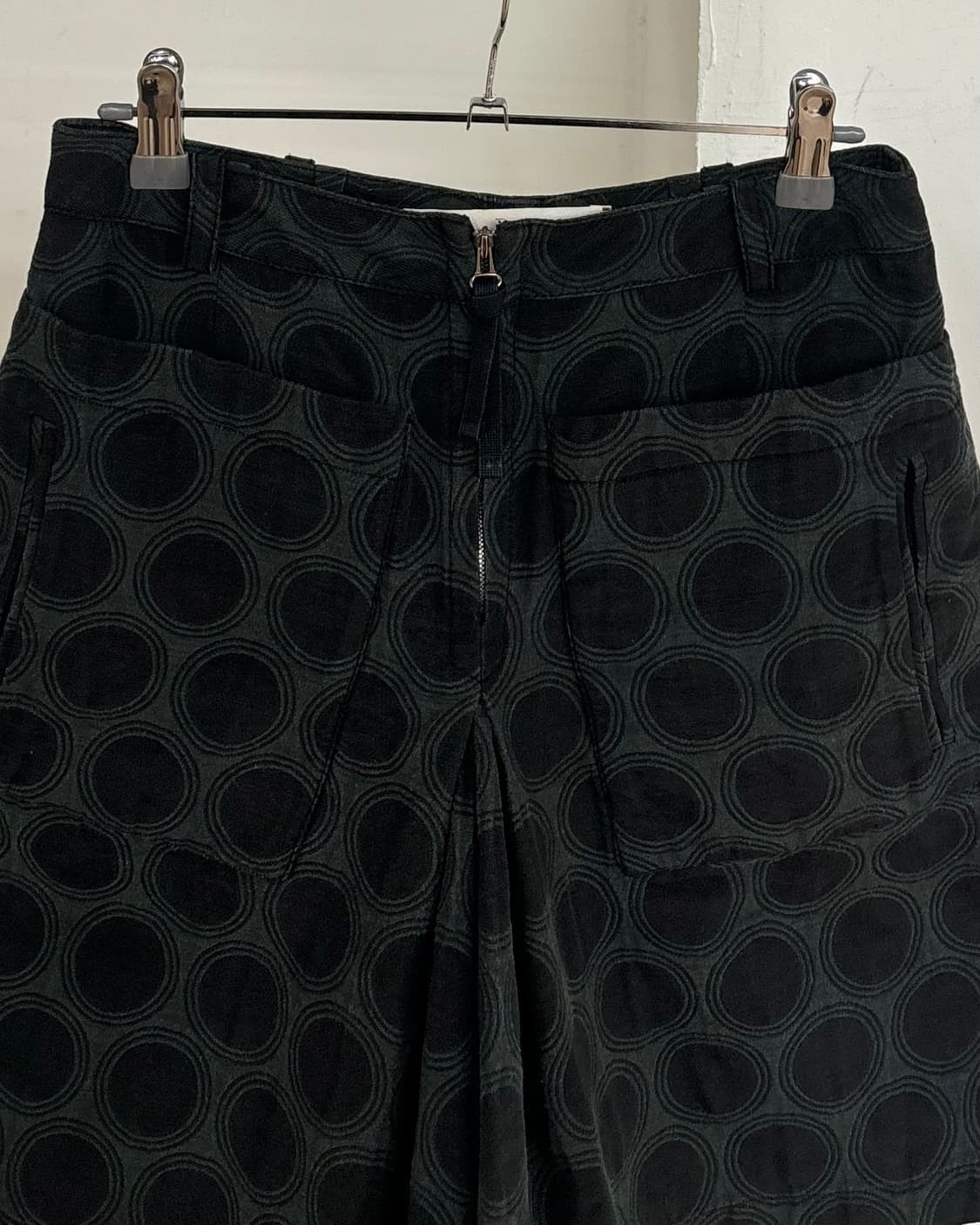 마르니 블랙 앤 그레이 원형 패턴 숏팬츠 상품이미지2