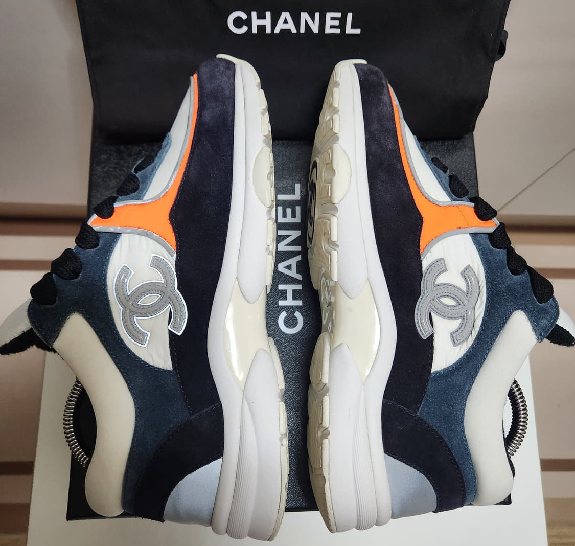 [정품] 샤넬 스니커즈 운동화 CC로고 화이트/블랙/오렌지37 새상품급  상품이미지3