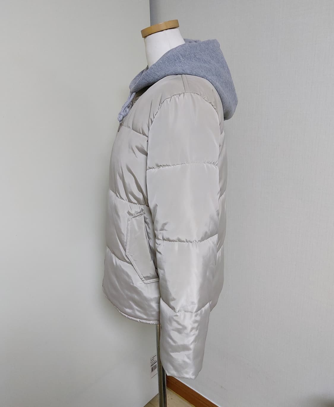 RELIGION 런던 여성 숏 패딩 보머넥 점퍼 (90)

 상품이미지2