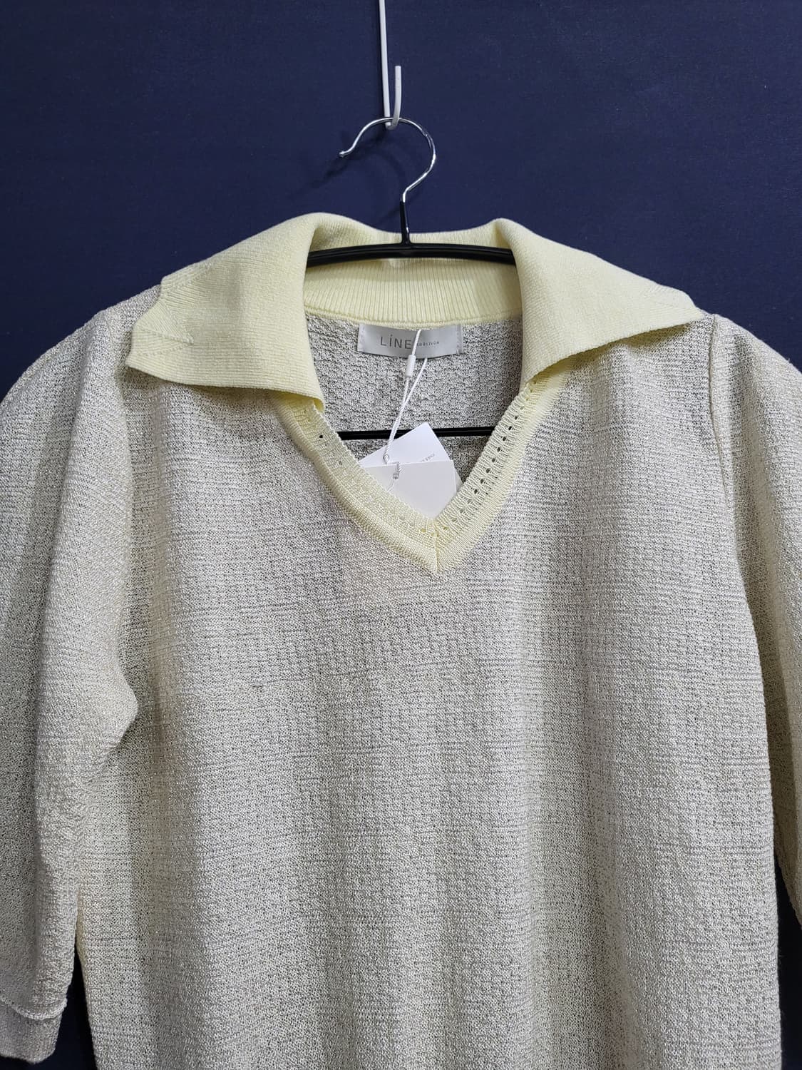 LiNE 라인 브이넥 금사 니트(새상품) 상품이미지3