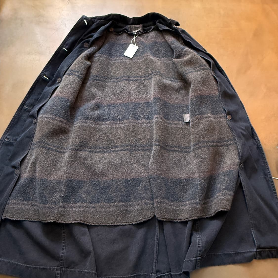 엘엘빈  블랙다잉 내피포함 롱 코트 상품이미지7