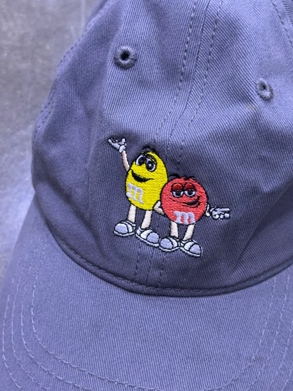 M&M's 엠앤엠즈 캐릭터 볼캡 그레이 상품이미지3