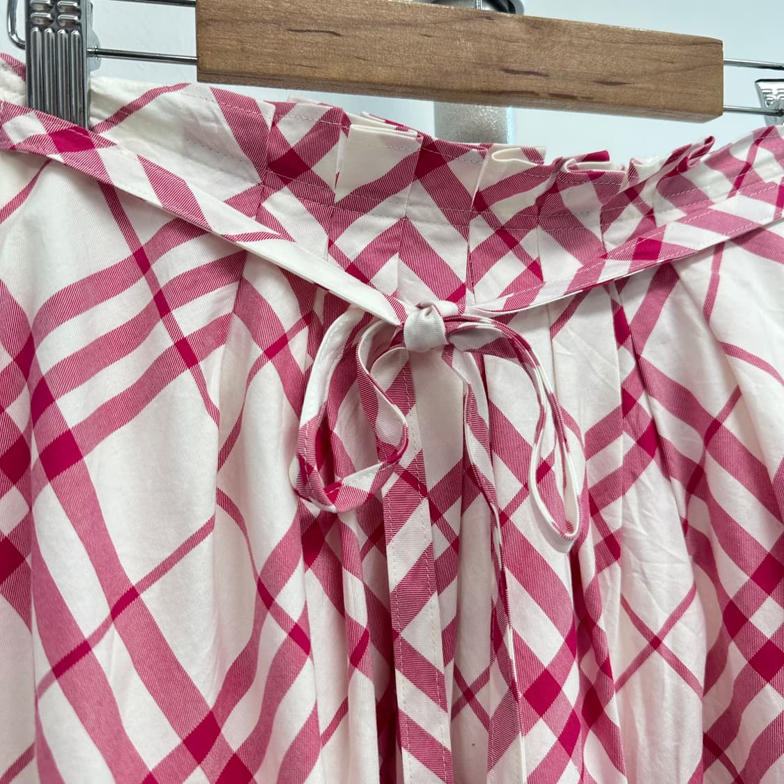 버버리 레드 체크 플레어 스커트 상품이미지3