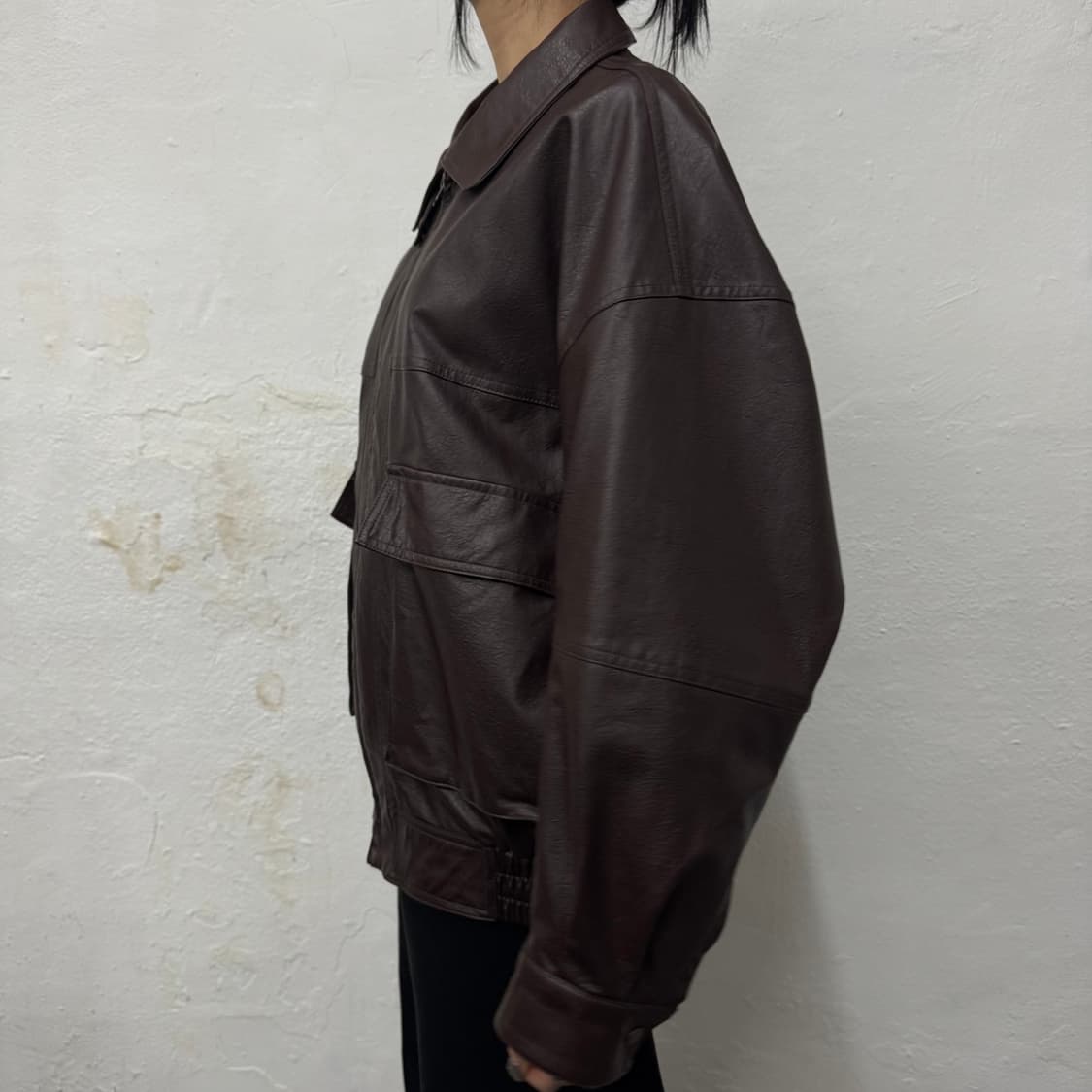프릭스스토어 다크브라운컬러 드롭숄더 2way 칼라넥 레더 자켓 상품이미지2