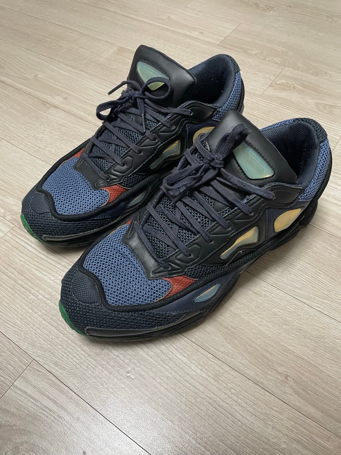 아디다스 라프시몬스 오즈위고 스니커즈 나이트 마린 285 상품이미지1