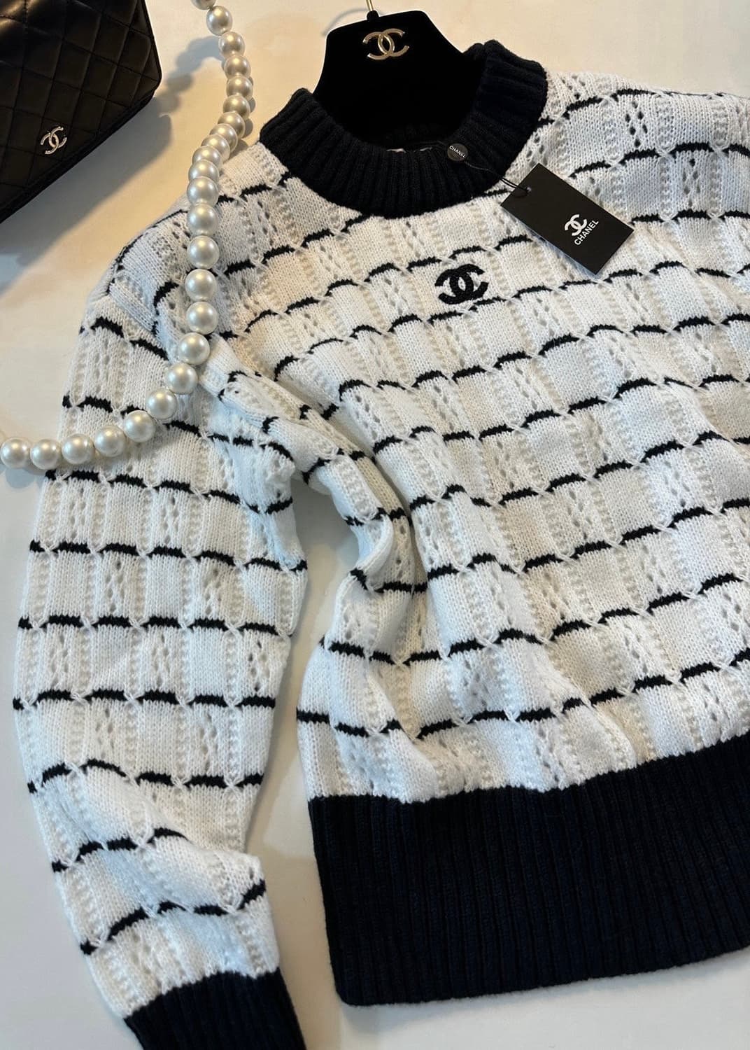 (새상품)샤넬니트 상품이미지3