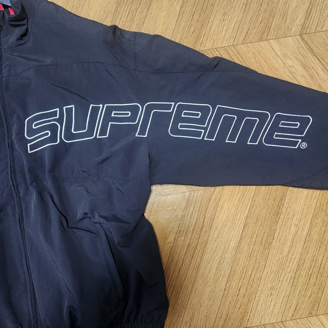 슈프림자켓팝니다. 상품이미지2